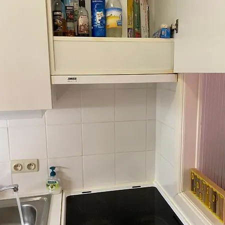 Pierre Place 1 Bedroom 50 Meters To The Beach With Free Parking 아파트 *